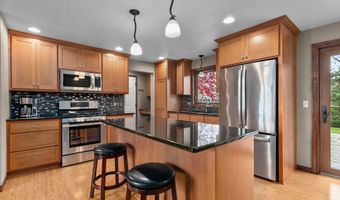 606 S WILD ROSE Ln, Appleton, WI 54914