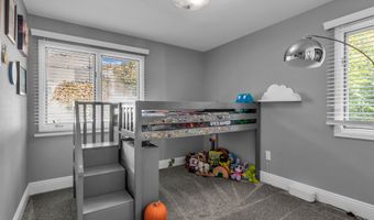 90 E Lincoln Ave, Atlantic Highlands, NJ 07716