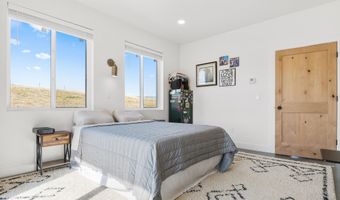 16 Peak View Dr, Buffalo, WY 82834