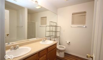 556 Hollowood Ln, Avon, IN 46123