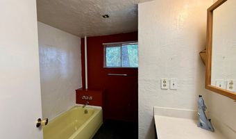 9 Victoria Way, Cascade, ID 83611