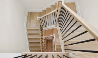 227 S Mitchell Ave, Arlington Heights, IL 60005