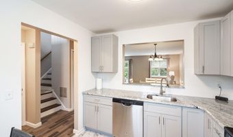 119 Sandpiper Ln, Bayville, NJ 08721
