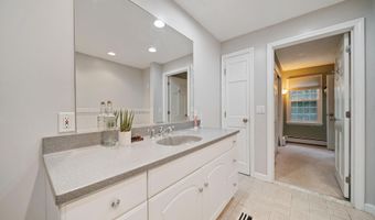 13 Holly Hill Dr, Amherst, NH 03031