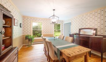 17 Hoyt Rd, Bethel, CT 06801