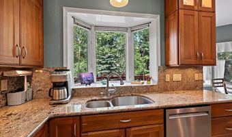 13404 Mainsail Dr, Anchorage, AK 99516