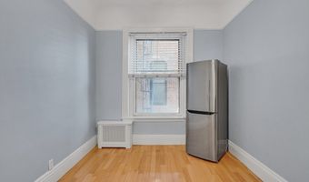 290 Commonwealth Ave 24, Boston, MA 02115