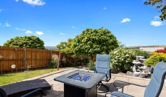 20702 E Berry Dr, Benton City, WA 99320