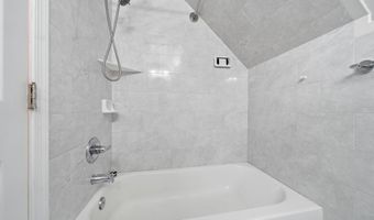 12410 ROCKLEDGE Dr, Bowie, MD 20715