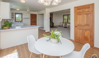 13827 SW 81st St, Auburn, KS 66402