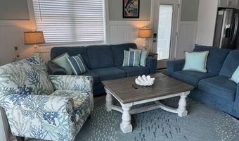 102 W Dobbs St, Atlantic Beach, NC 28512