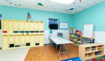 890 Vee St, Biloxi, MS 39532