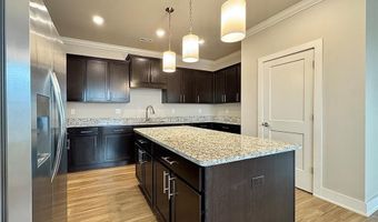707 NE Heights Ln, Bentonville, AR 72712