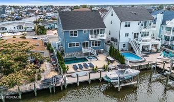 33 Amherst Dr, Bayville, NJ 08721