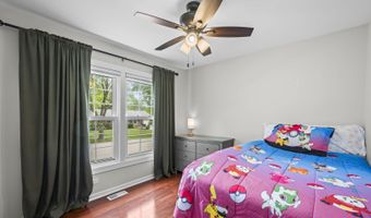 2518 N Ridge Ave, Arlington Heights, IL 60004