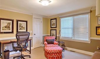 22 Lantern Ln, Barrington, RI 02806