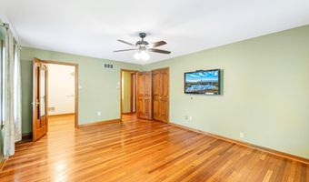 176 S Ravenwood, Hainesport, NJ 08210