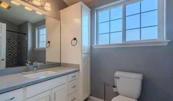 246 9th St Aly, Ashland, OR 97520