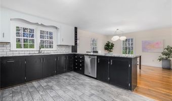35 Hallville Rd, Exeter, RI 02822