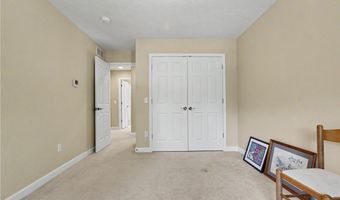 1250 Woodsview Dr, Akron, OH 44313