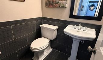 100 S BERKLEY Sq, Atlantic City, NJ 08401