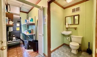 1180 S Main St, Bell, FL 32619