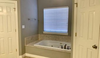 3902 SW Greyhawk Dr, Bentonville, AR 72713