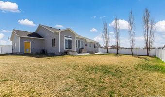 5776 Cedarwood Ln, Ammon, ID 83406