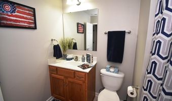 933 Amesbury Ct, Indianapolis, IN 46217