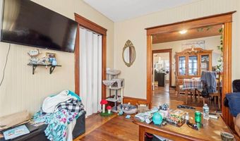 9 Southern St, Cranston, RI 02920