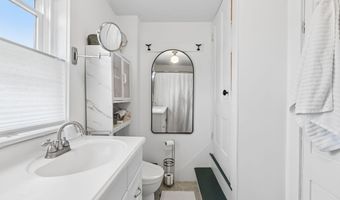12 Cherry St, Bath, ME 04530