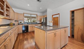 1879 BEACH Ave, Atlantic Beach, FL 32233