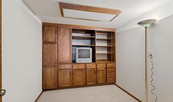 2213 SUNRISE Dr, Appleton, WI 54914