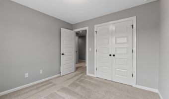 1700 Badger Ln, Auburn, IN 46706