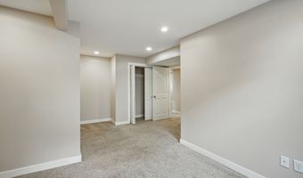 1118 NW Linden St, Ankeny, IA 50023