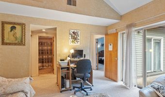 102 Captain Eames Cir 102, Ashland, MA 01721