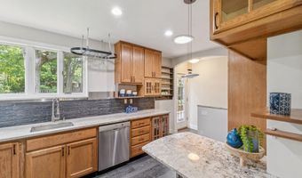 2431 N NOTTINGHAM St, Arlington, VA 22207