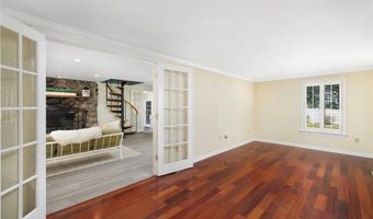 58 Dolphin Ave, Jamestown, RI 02835