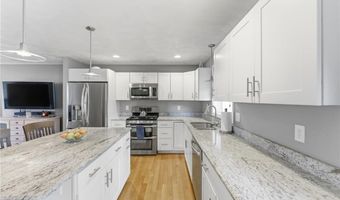 15 Aborn Ave, Cumberland, RI 02864