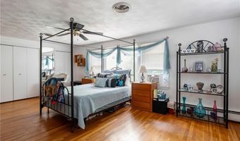 15 Freedom Dr, Cranston, RI 02920
