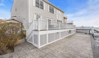 29 Bowsprit Dr, Bayville, NJ 08721