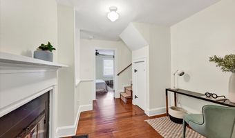 131 W BARRE St W, Baltimore, MD 21201