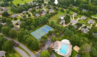 154 Suntree Dr, Advance, NC 27006