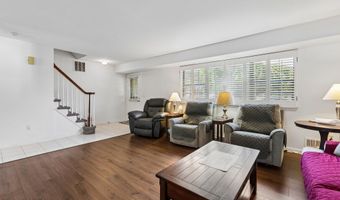 21 Deer Run Dr S, Barnegat, NJ 08005