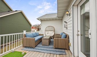 11689 E Laketowne Dr, Albertville, MN 55301