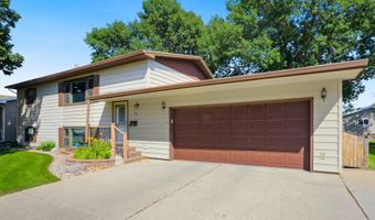 11 Linda Ln, Aberdeen, SD 57401