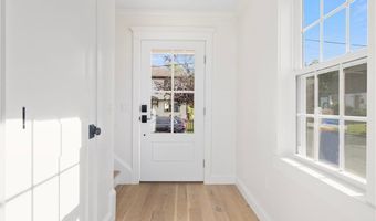 40 Atlantic St, Newport, RI 02840