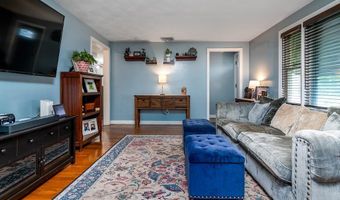 212 S Spruce St, East Providence, RI 02914