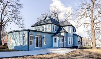 703 13th St, Auburn, NE 68305