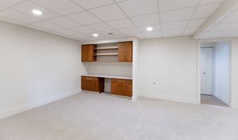 831 Brandon Cir, Aurora, OH 44202